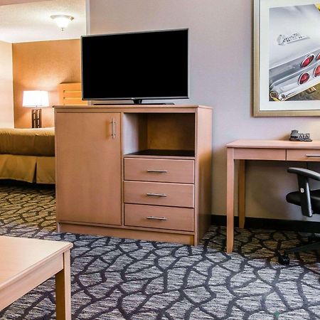 Quality Inn & Suites Warren - Detroit Zewnętrze zdjęcie