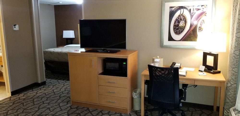 Quality Inn & Suites Warren - Detroit Zewnętrze zdjęcie