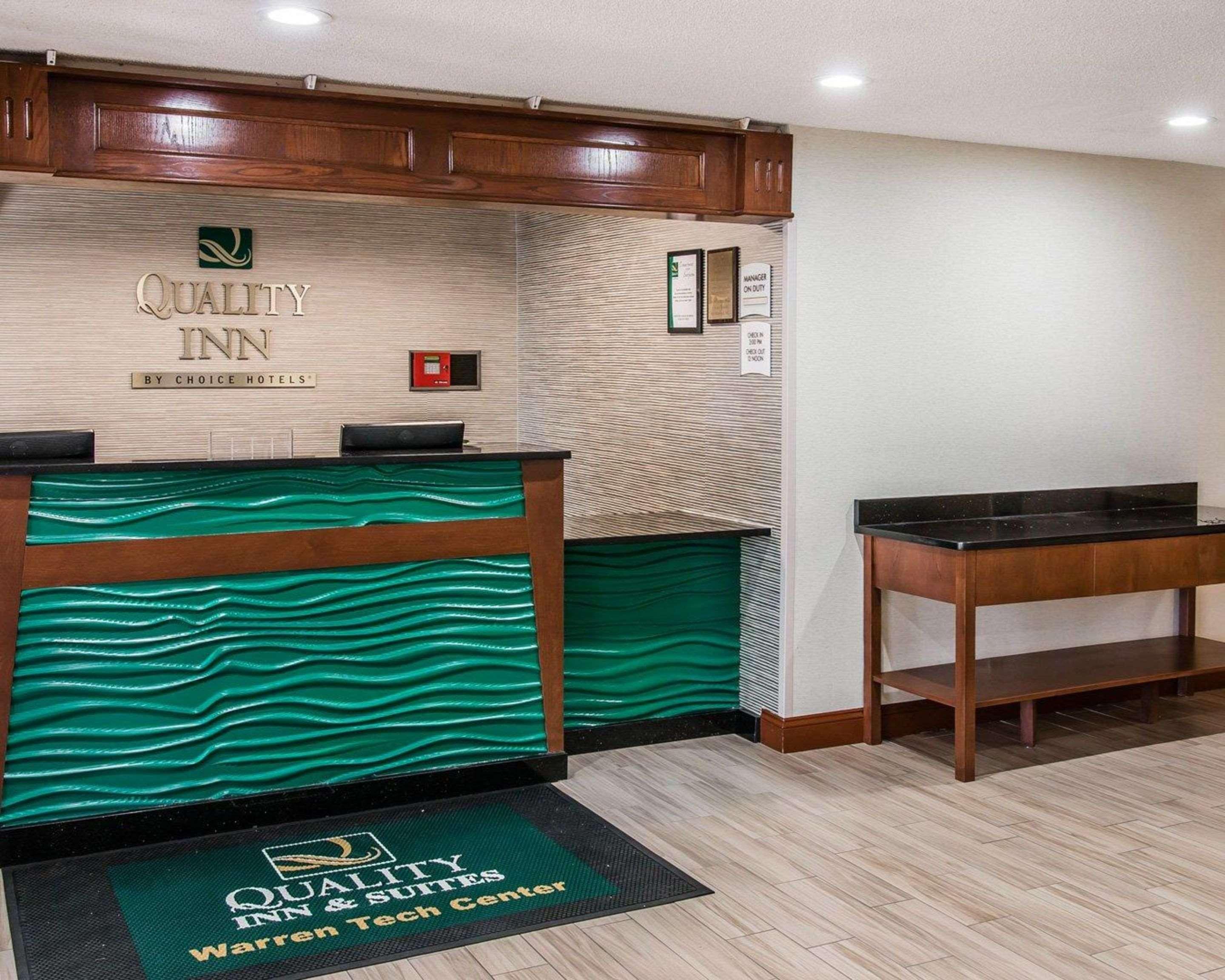 Quality Inn & Suites Warren - Detroit Zewnętrze zdjęcie