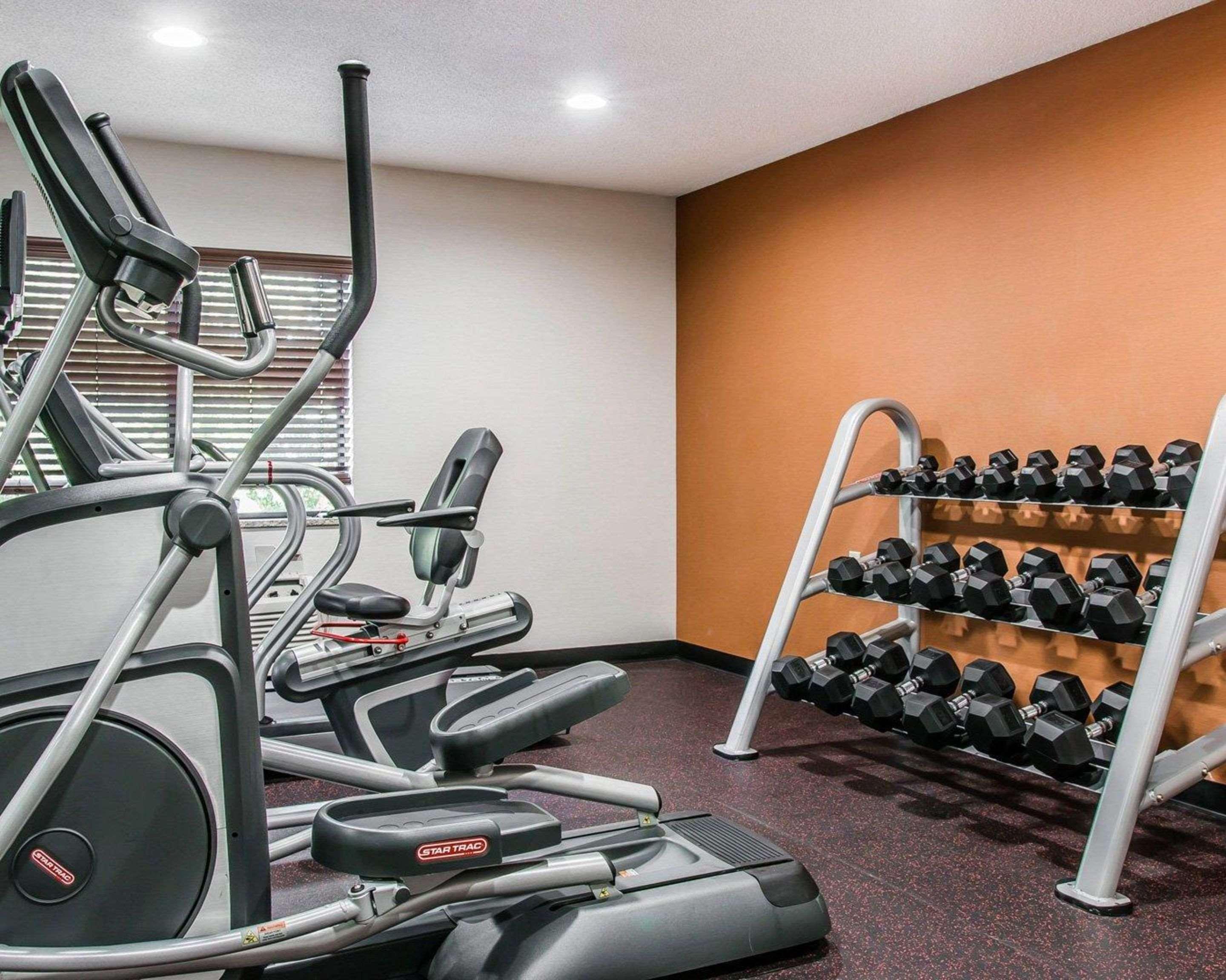 Quality Inn & Suites Warren - Detroit Zewnętrze zdjęcie