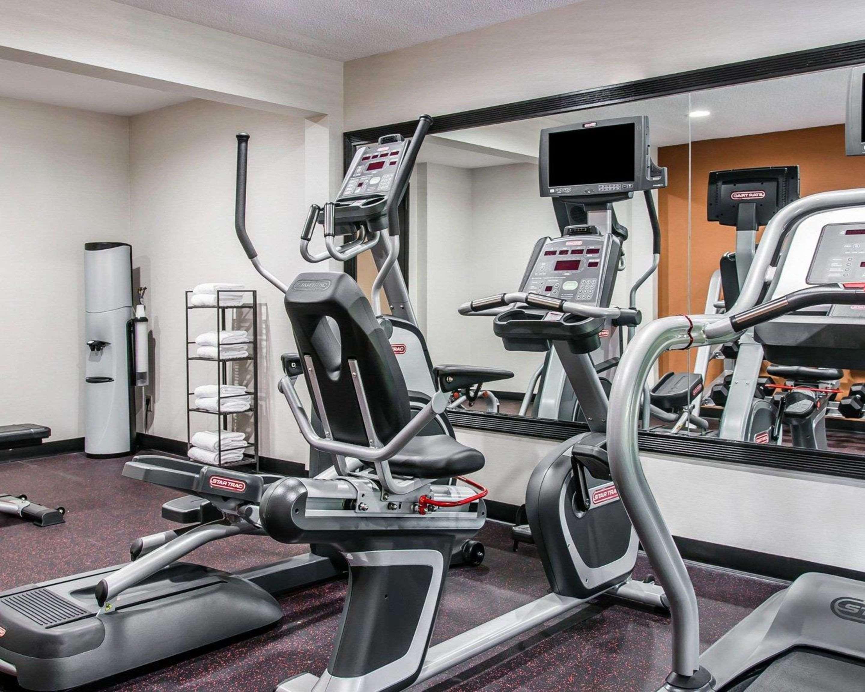 Quality Inn & Suites Warren - Detroit Zewnętrze zdjęcie