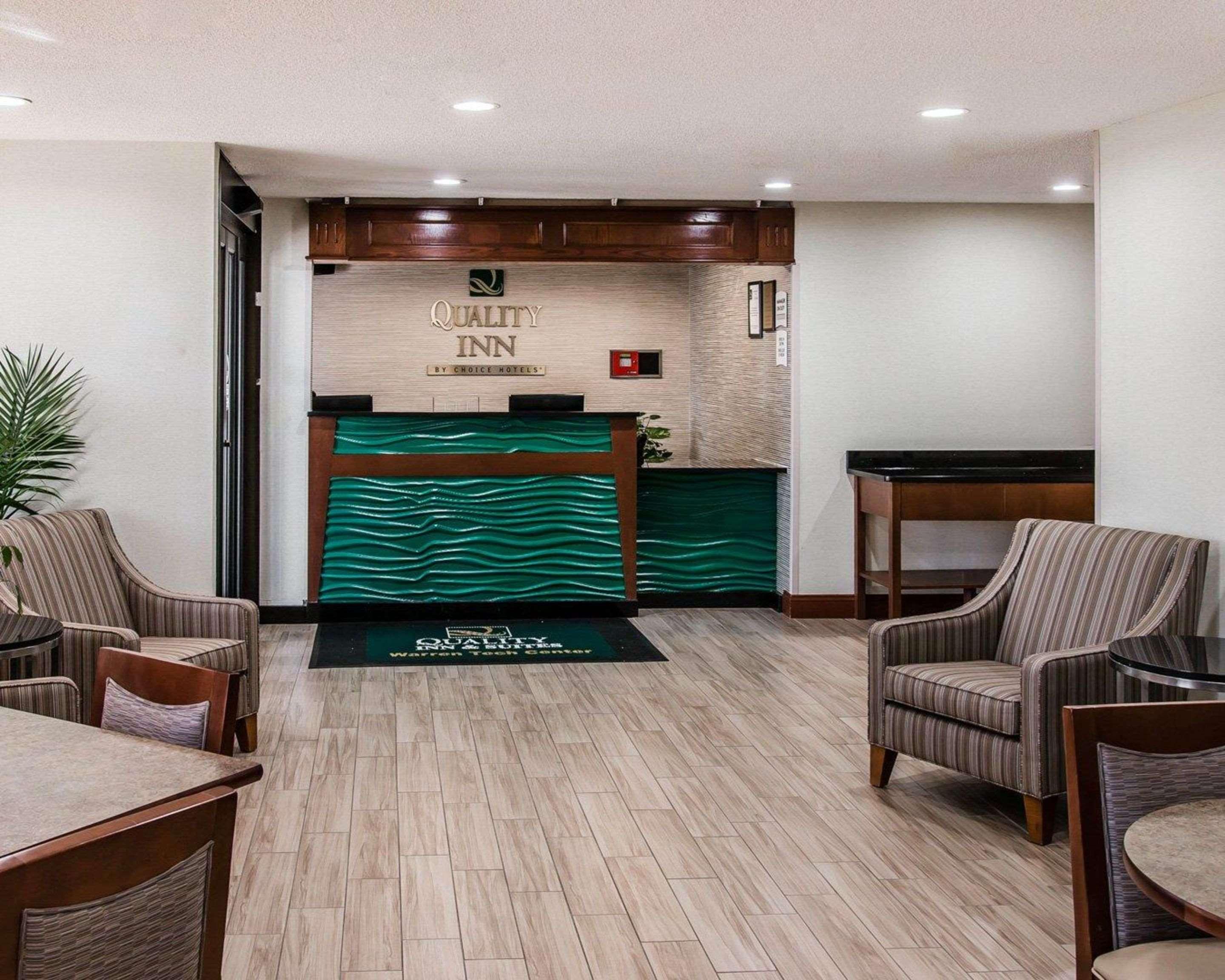 Quality Inn & Suites Warren - Detroit Zewnętrze zdjęcie