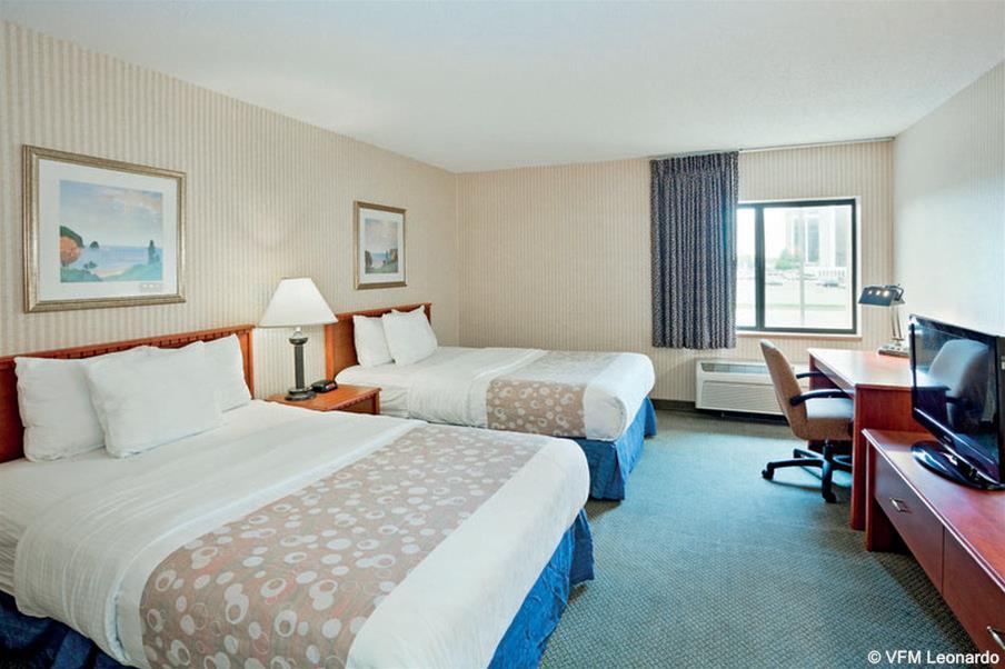 Quality Inn & Suites Warren - Detroit Zewnętrze zdjęcie