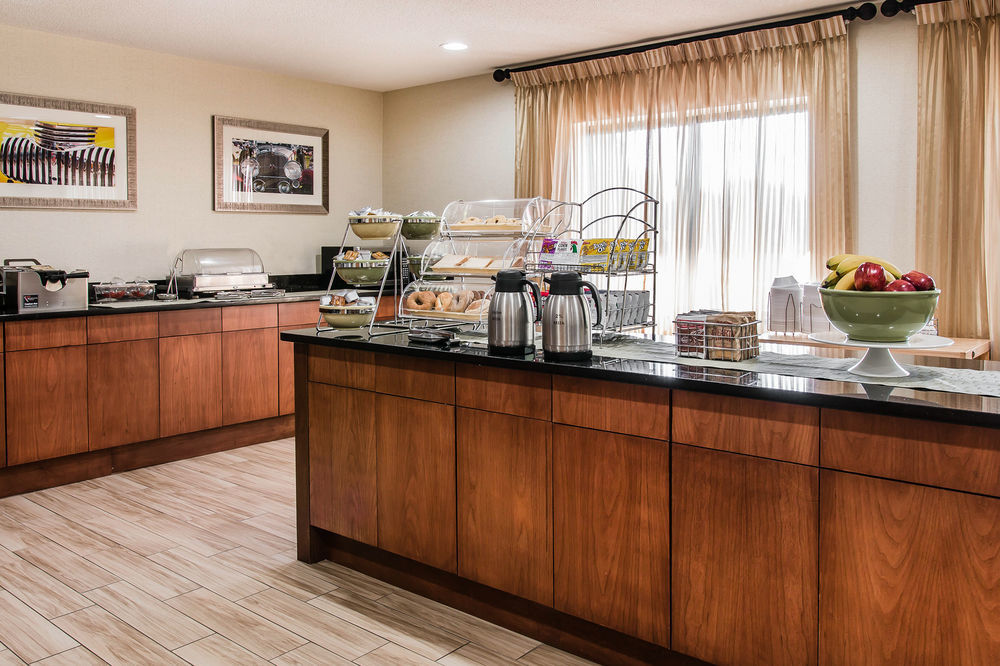 Quality Inn & Suites Warren - Detroit Zewnętrze zdjęcie