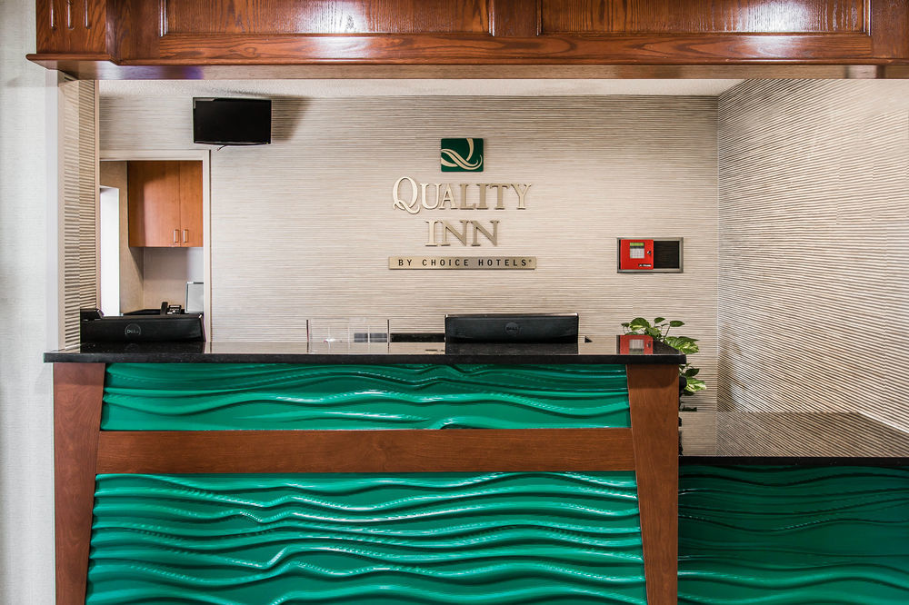 Quality Inn & Suites Warren - Detroit Zewnętrze zdjęcie